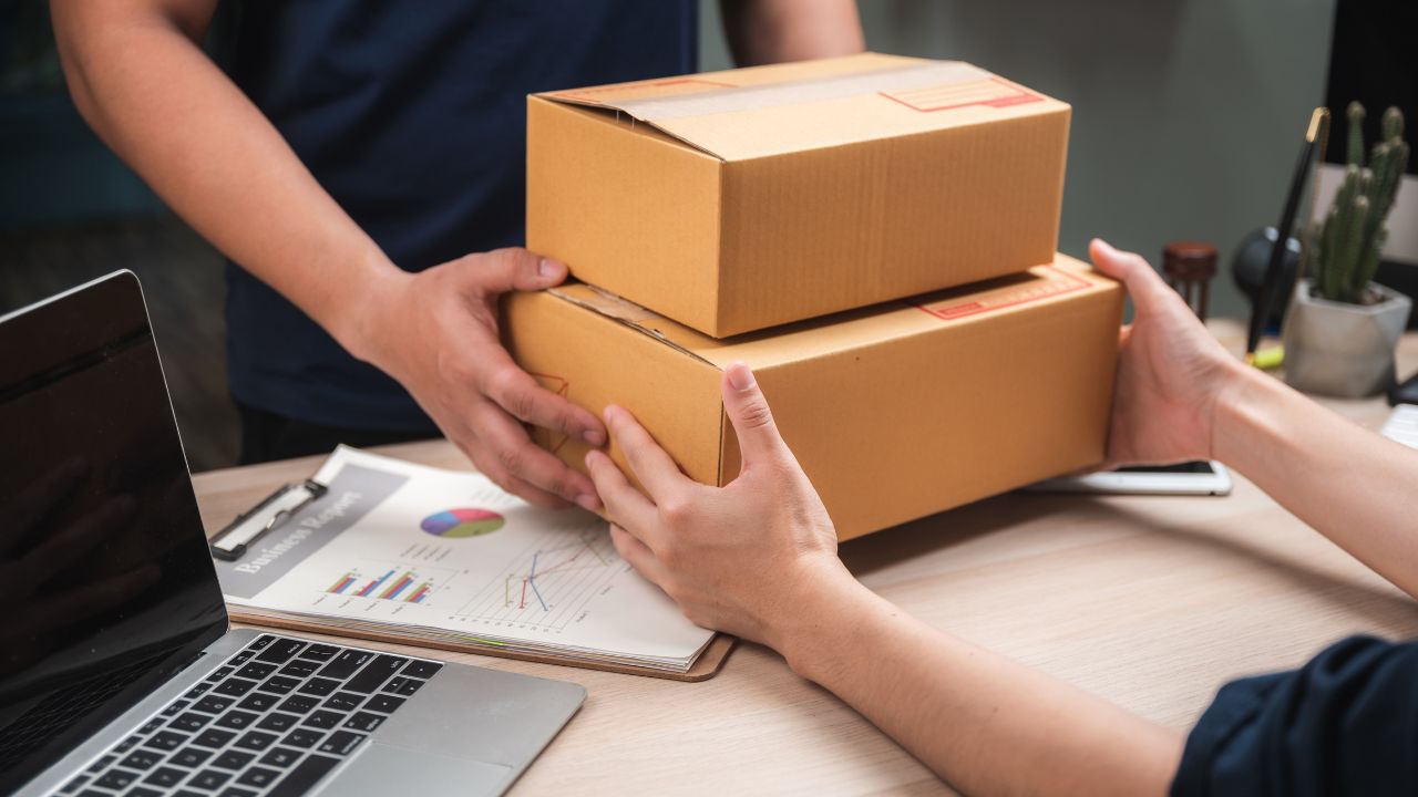 how to send parcel from usa to india