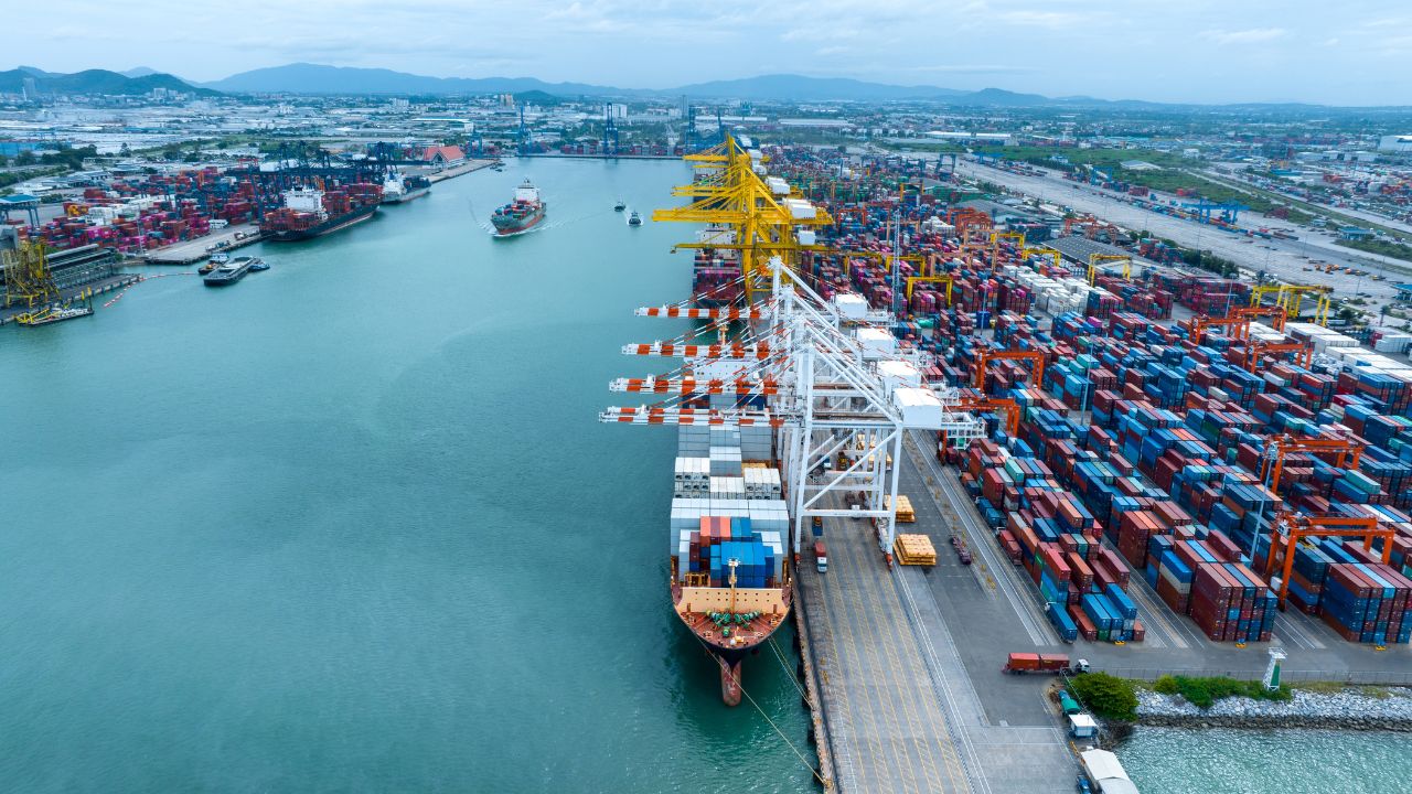 shipping services in dubai